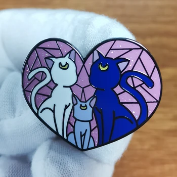 Sail0r-Лунна Магия котки Эмалированная на жени-брошка във формата на Сърце, Иконата на